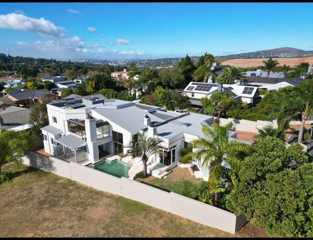 5 BEDROOM HOUSE FOR SALE IN AURORA